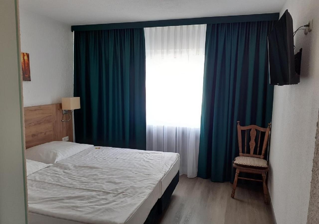 Land-Gut-Hotel Zum Alten Forsthaus - Aufladestation Fuer Elektroautos Hürtgenwald Extérieur photo