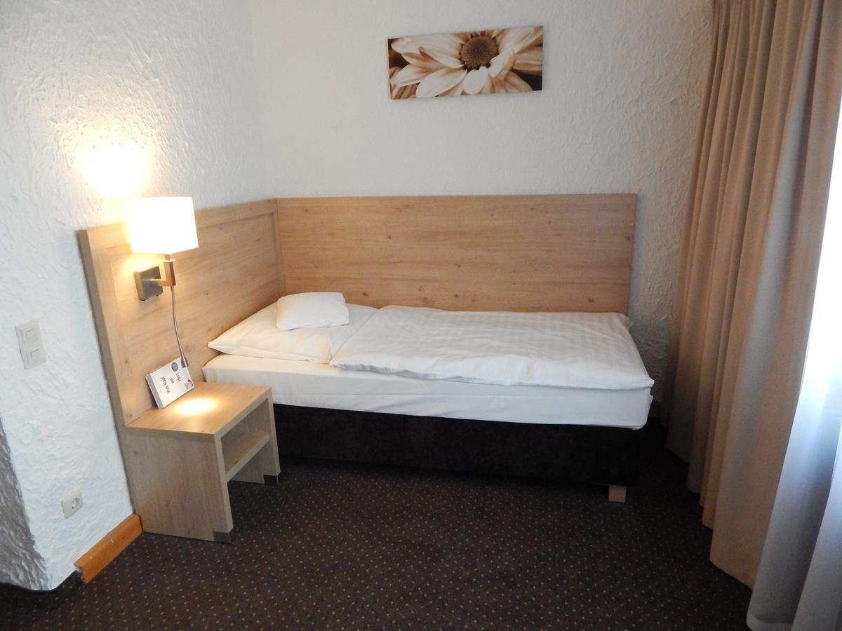 Land-Gut-Hotel Zum Alten Forsthaus - Aufladestation Fuer Elektroautos Hürtgenwald Extérieur photo