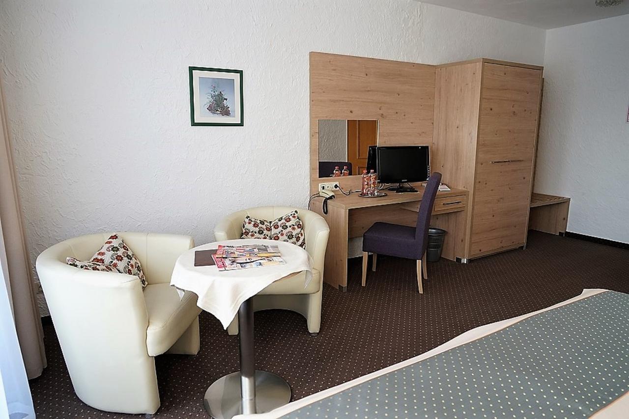 Land-Gut-Hotel Zum Alten Forsthaus - Aufladestation Fuer Elektroautos Hürtgenwald Extérieur photo